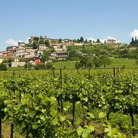 Corte Lantieri Alloggio per agriturismo *